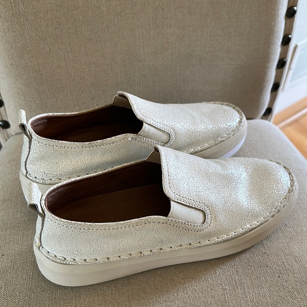Frye Women’s As Is Crackled Leather Slip On Sneakers Flats White Size 9